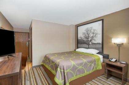 Super 8 by Wyndham Chattanooga Lookout Mountain TN - image 5
