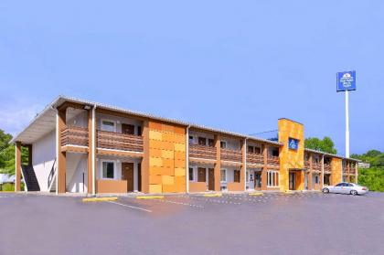 Americas Best Value Inn & Suites-Chattanooga - image 2