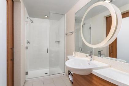 SpringHill Suites by Marriott Downtown Chattanooga/Cameron Harbor - image 4