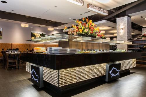 Holiday Inn Hotel & Suites Chattanooga an IHG Hotel - image 3