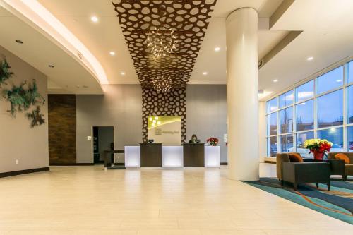 Holiday Inn Hotel & Suites Chattanooga an IHG Hotel - image 5