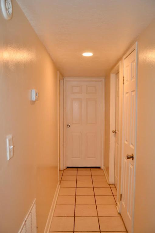 Apartment living 2 bed and bath - image 3