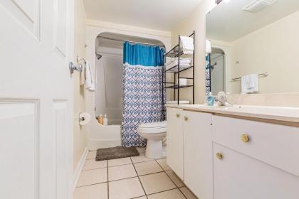 Apartment living 2 bed and bath - image 8
