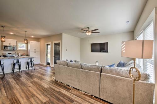 Scenic Raccoon Mountain Retreat on 2 Acres! - main image