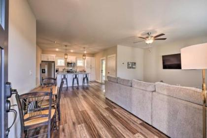 modern Escape with mountain Views 7 mi to Dtwn
