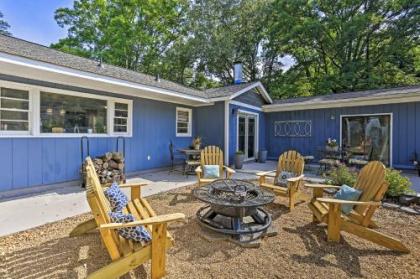 Family-Friendly Escape about 6 Mi to City Center! - image 4