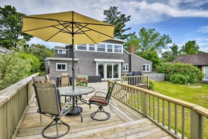 Family Cottage on Chaumont Bay Walk Downtown - image 14