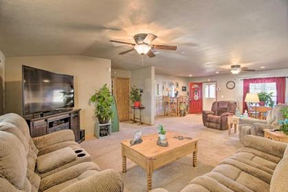 Lake Eufaula Hideaway with Fire Pit and Hot Tub! - image 14