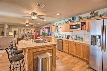 Lake Eufaula Hideaway with Fire Pit and Hot Tub! - image 5