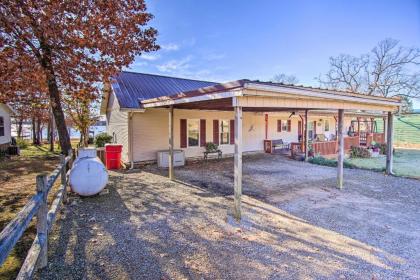 Lake Eufaula Hideaway with Fire Pit and Hot Tub! - image 7
