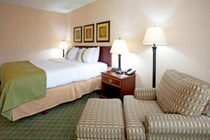 Buffalo Airport Hotel - image 19
