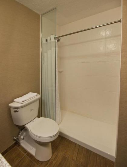 Buffalo Airport Hotel - image 21