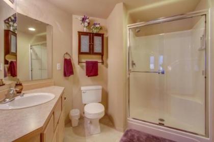 Park Pointe Condominiums - image 4