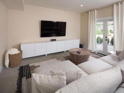 Lake & Vine Villa #15 - image 12