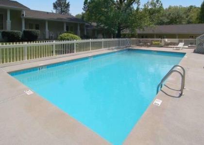 Rodeway Inn and Suites on the River - image 11