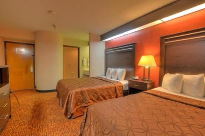 Smoky Mountain Inn & Suites - image 10