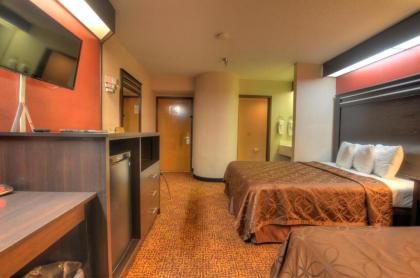 Smoky Mountain Inn & Suites - image 11