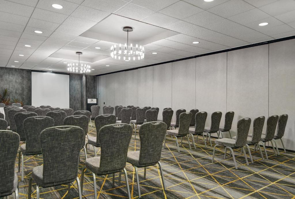 Holiday Inn Philadelphia-Cherry Hill an IHG Hotel - image 5