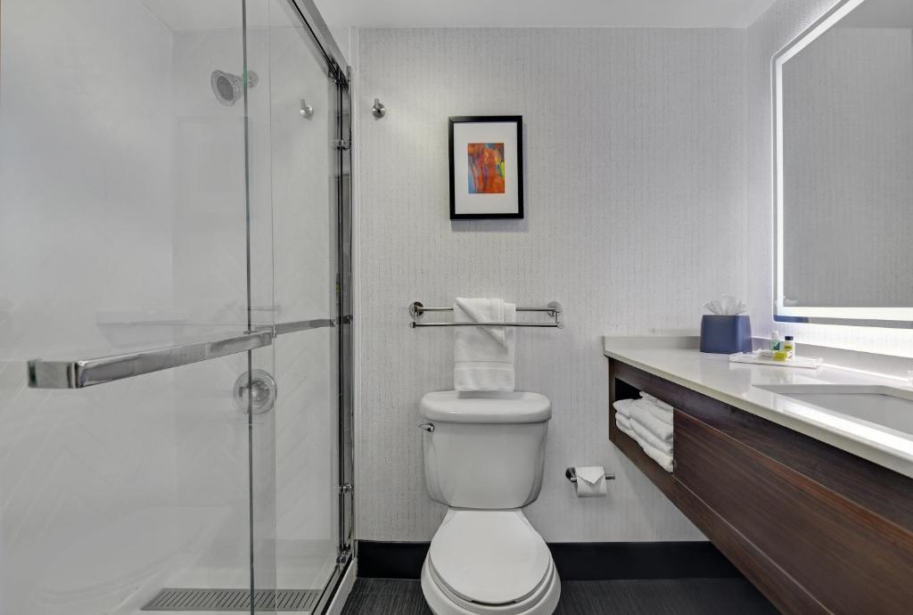 Holiday Inn Philadelphia-Cherry Hill an IHG Hotel - image 6