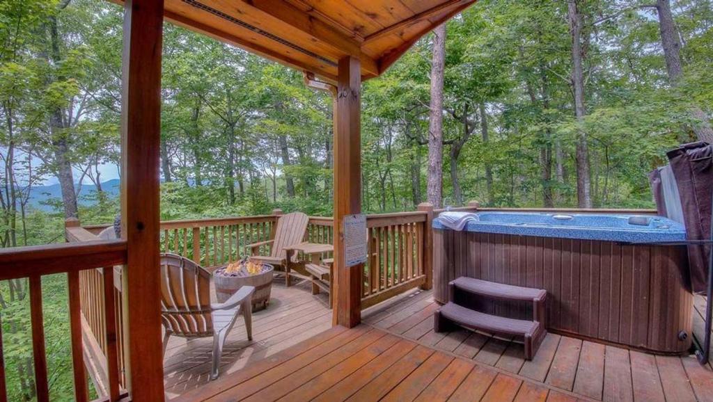 Lil' Slice of Heaven by Escape to Blue Ridge - main image