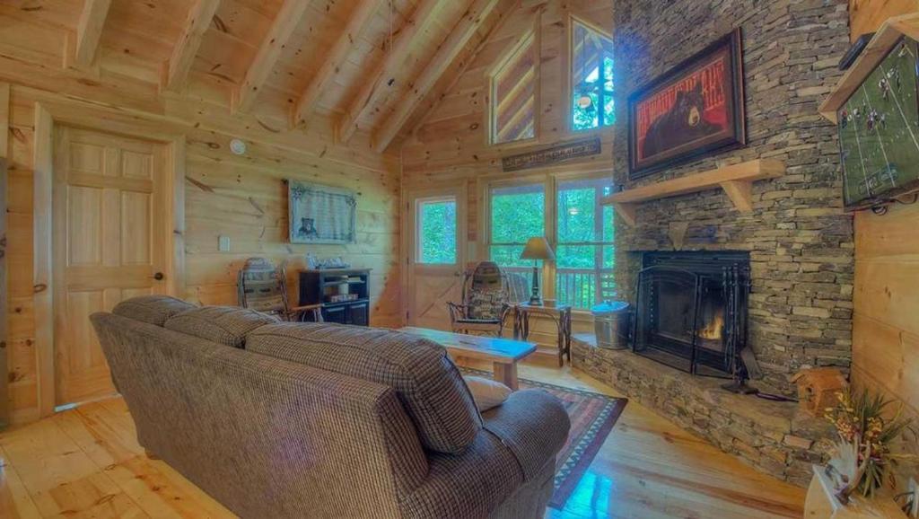 Lil' Slice of Heaven by Escape to Blue Ridge - image 7