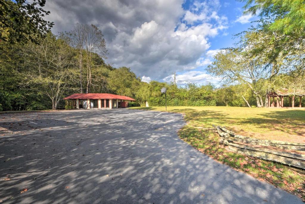 Blue Ridge Hideaway with Fire Pit and Mtn Views! - image 3