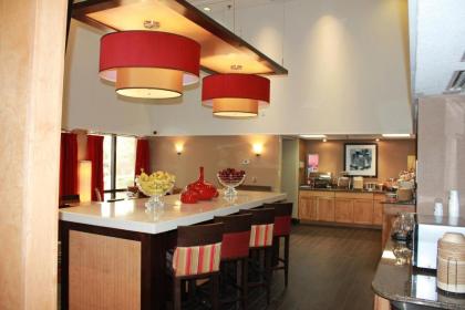 Hampton Inn Chester - image 15
