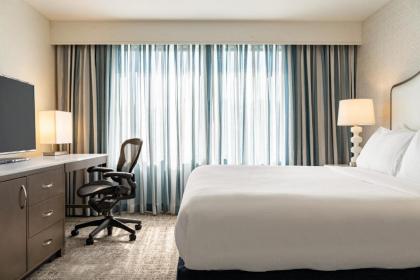 Embassy Suites by Hilton Philadelphia Valley Forge - image 12