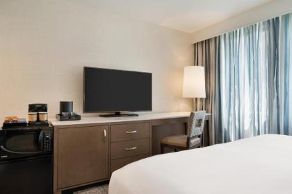 Embassy Suites by Hilton Philadelphia Valley Forge - image 3