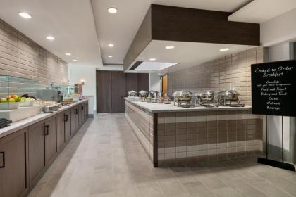 Embassy Suites by Hilton Philadelphia Valley Forge - image 5