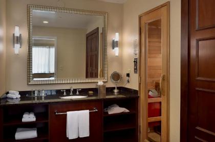 DoubleTree by Hilton Hotel St. Louis - Chesterfield - image 6