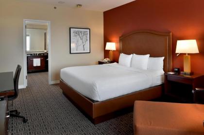 DoubleTree by Hilton Hotel St. Louis - Chesterfield - image 7