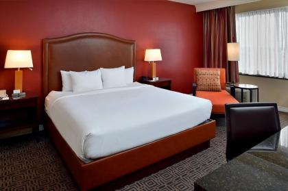 DoubleTree by Hilton Hotel St. Louis - Chesterfield - image 9