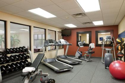 Hampton Inn & Suites St. Louis-Chesterfield - image 21