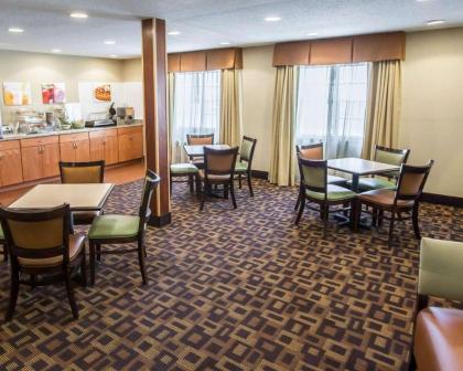 Quality Inn Chesterton - image 12
