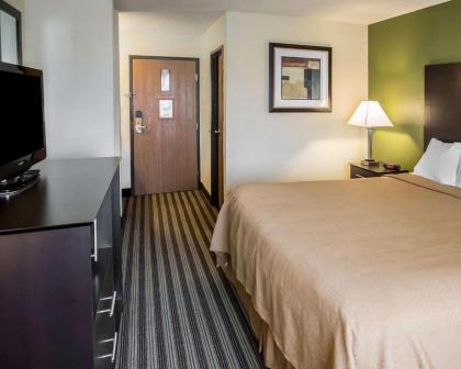 Quality Inn Chesterton - image 7