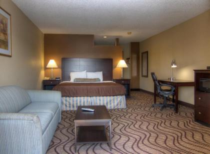 Waterbird Lakeside Inn - image 10