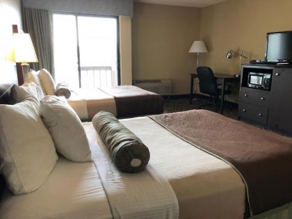 Waterbird Lakeside Inn - image 13