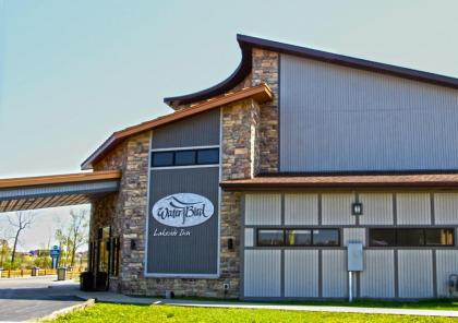 Waterbird Lakeside Inn - image 7