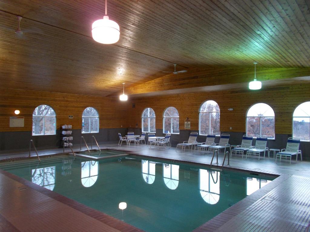 Northwoods Best Inn - main image