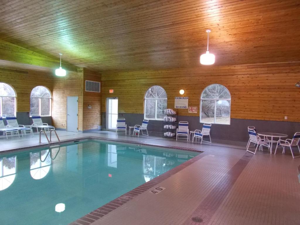 Northwoods Best Inn - image 7