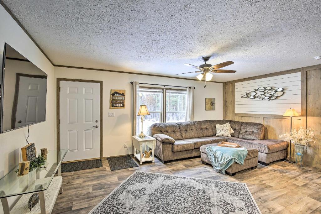 Chic Chetek Hideaway with Lake and Dock Access! - image 3