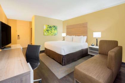 Wyndham Garden Washington DC North - image 14