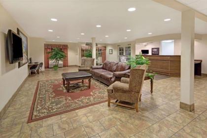 Microtel Inn & Suites Cheyenne - image 13