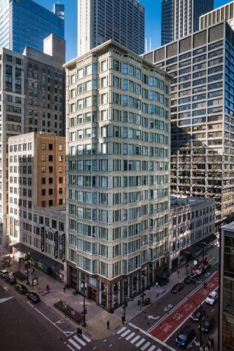 Staypineapple An Iconic Hotel The Loop - main image