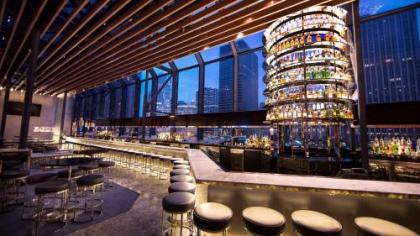 Hyatt Regency Chicago - image 2