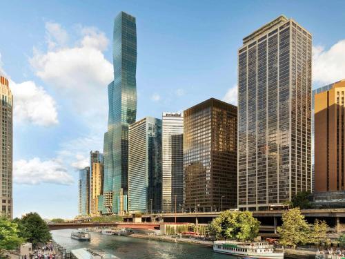 Swissotel Chicago - main image
