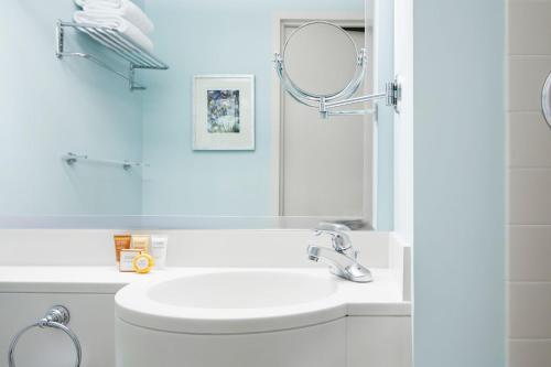 Central Loop Hotel - image 5