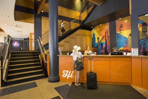 HI Chicago Hostel - main image