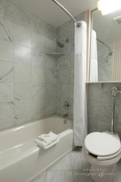 Warwick Allerton Chicago - image 2